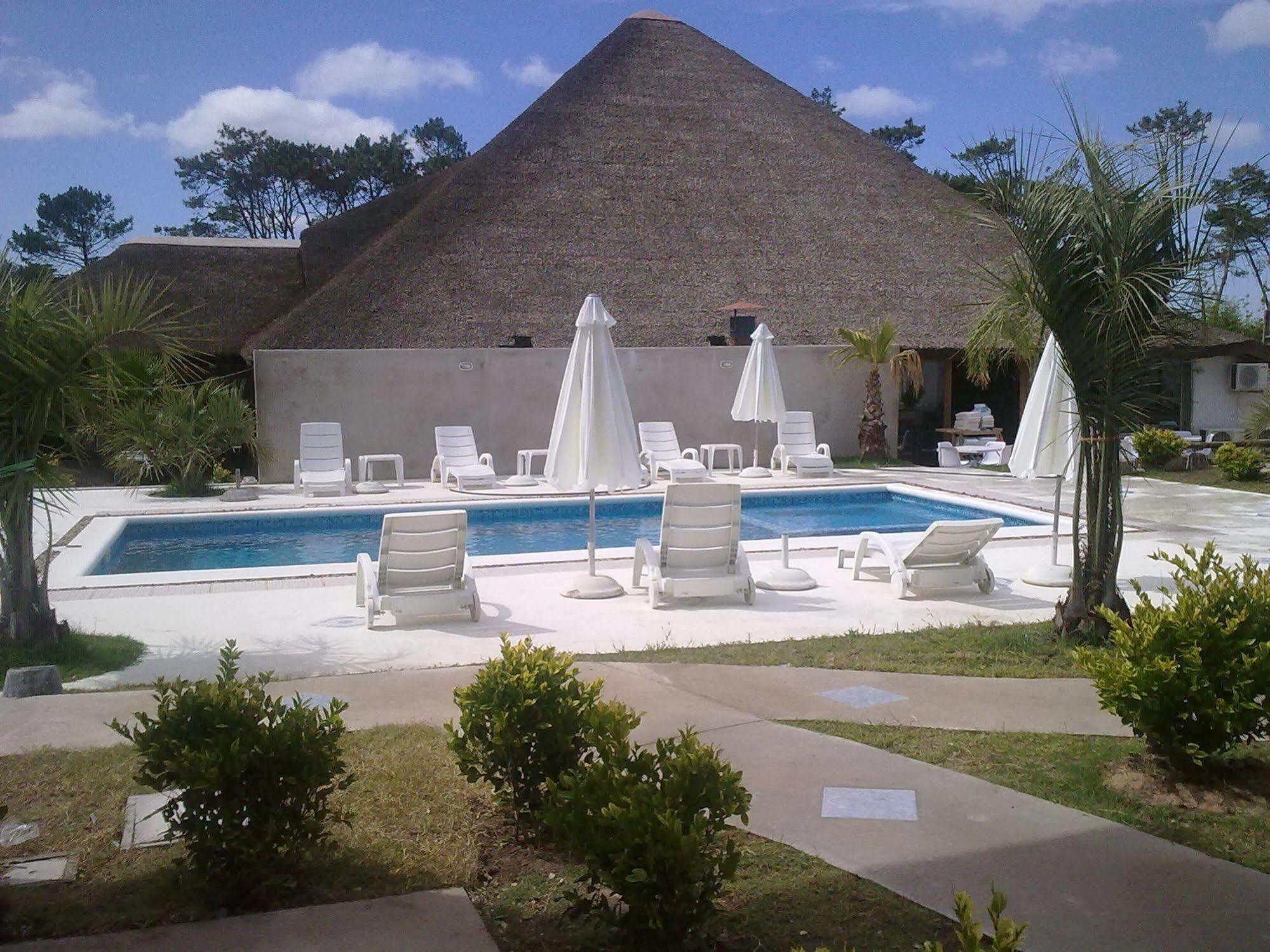 Chihuahua Punta Del Este Arenas Hotel מראה חיצוני תמונה